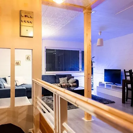 Local & Cozy In Apartment