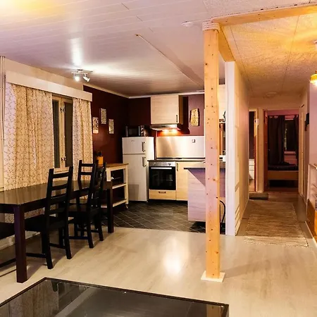Local & Cozy In Apartment *