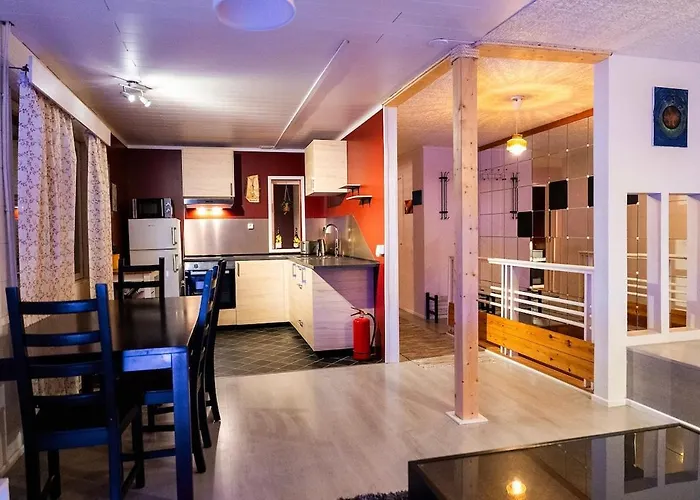 Local & Cozy In Apartman *